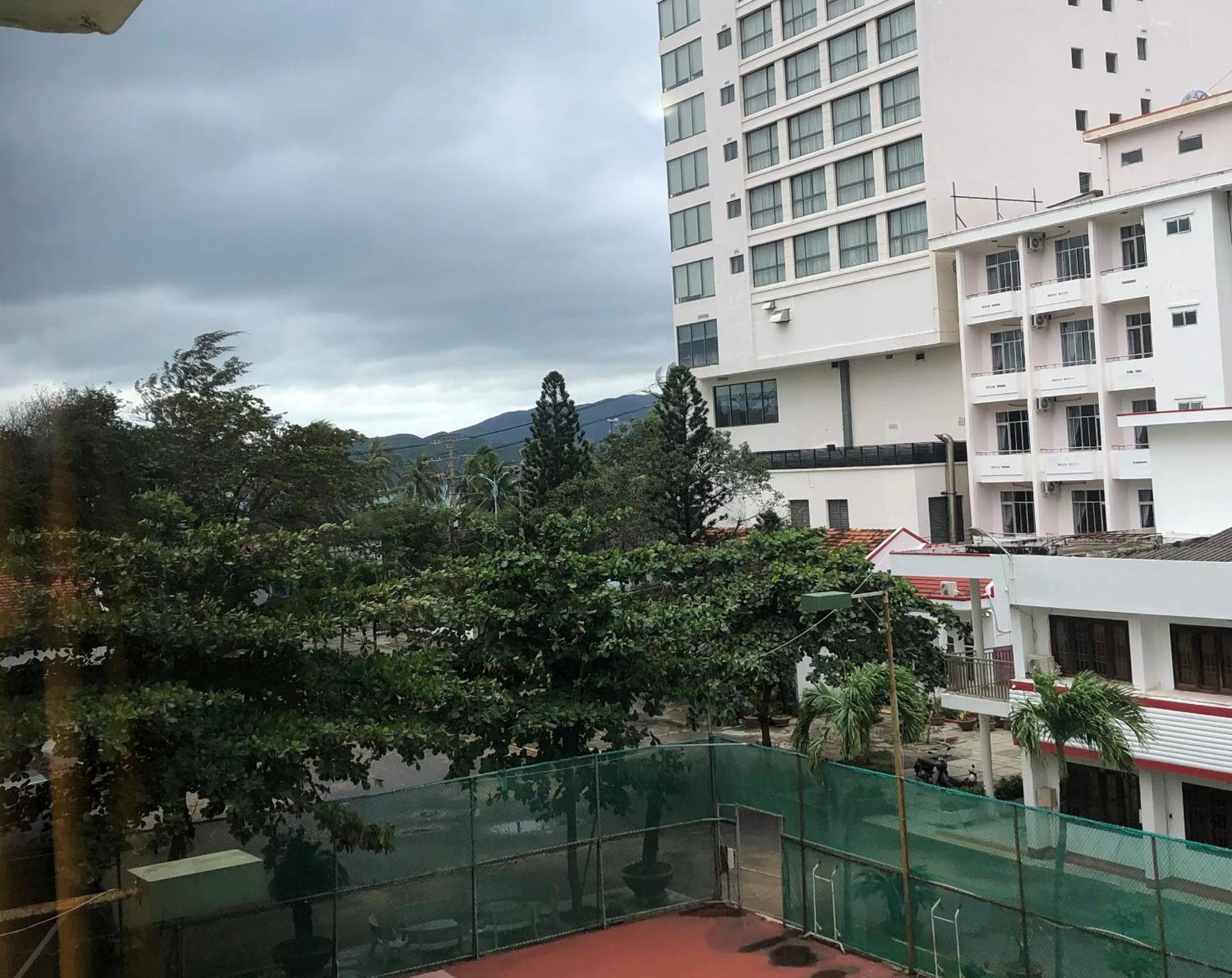 Khach San Khanh Nhung Nha Trang Exteriör bild